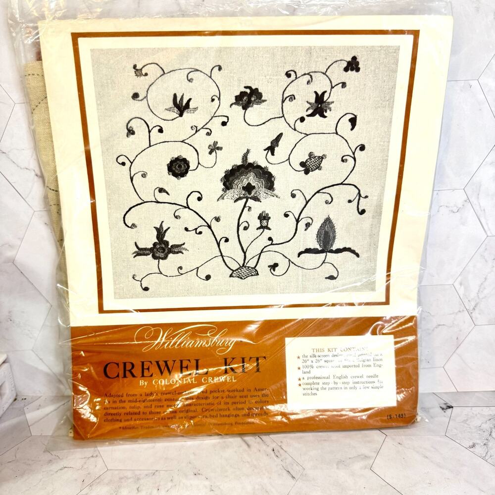 Vtg Williamsburg Crewel Kit Colonial 18th Century Floral Stamped Linen S-145 NOS